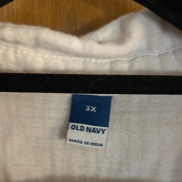 Old Navy Off-White Casual Button-Down Shirt - Picture 2 of 9